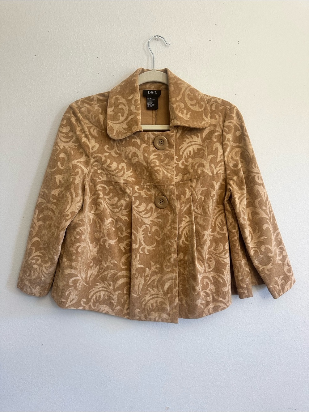 Tan Jacquard Short Coat RQT size medium, vintage, big button cropped jacket - Picture 2 of 8